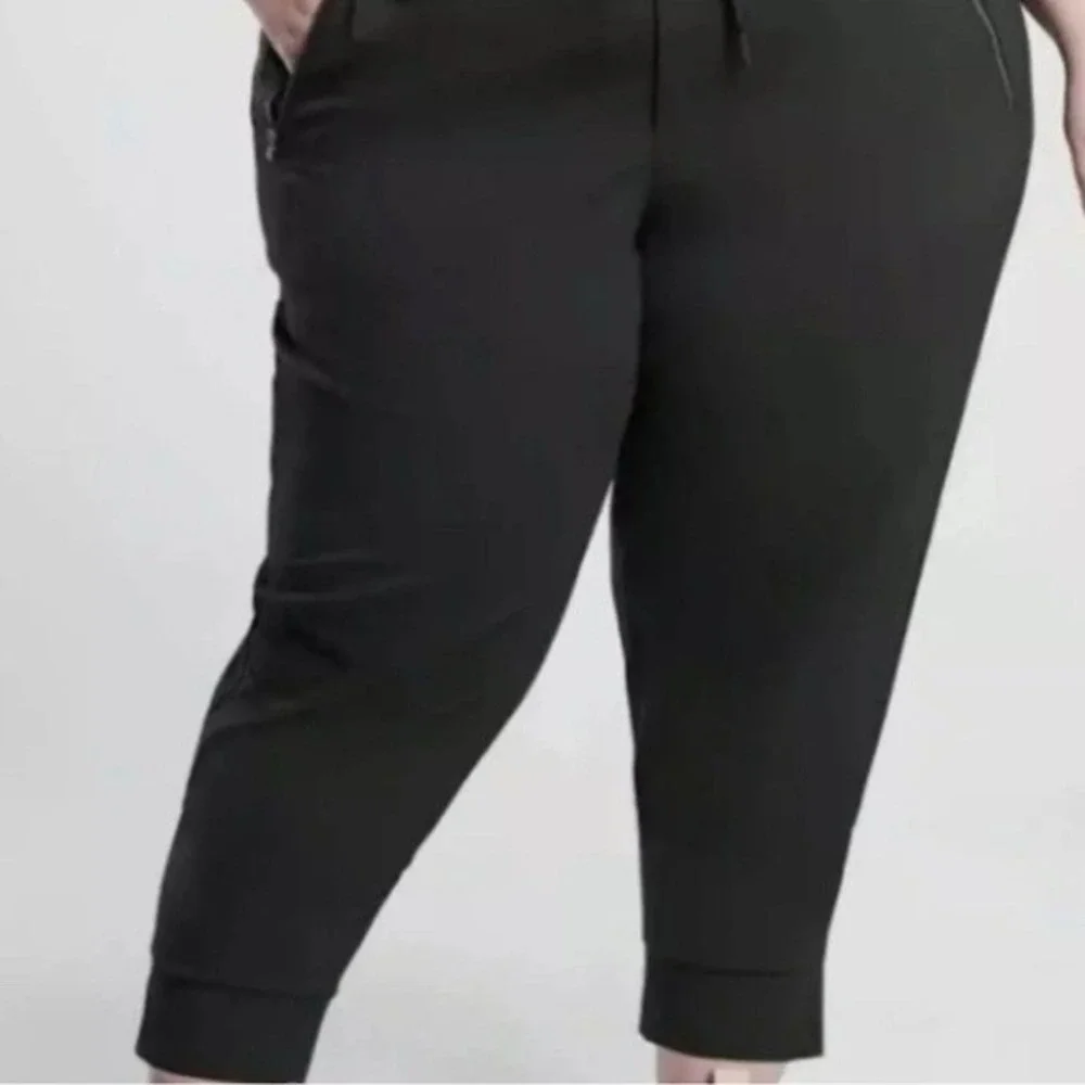 Athleta Trekkie North Jogger Black Plus Size 26 NWT Hiking Pants Gorpcore